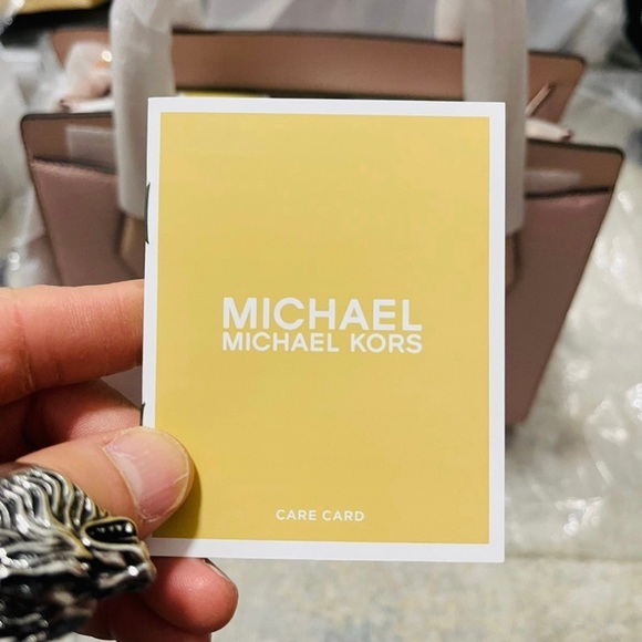 NWT Michael Kors Montgomery Large Pebbled Leather Satchel In Blossom Color - Picture 11 of 12